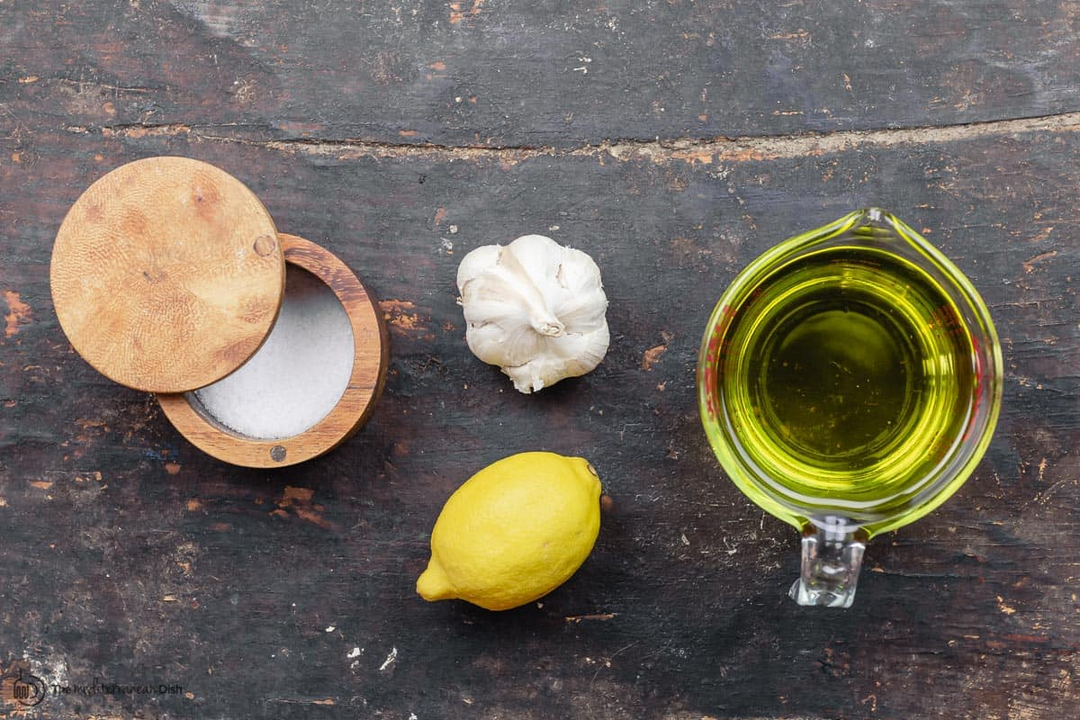 Step-by-Step Tasty and Creamy Recipe of Garlic Sauce