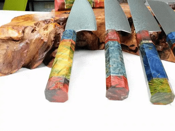 SAKUTO (久拓) Japanese Damascus Steel Kitchen Knife With Coloured Octagonal Handle
